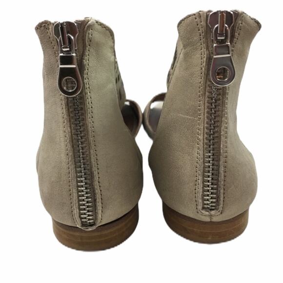 CORDANI BOLT Italian Made Leather  Laser Cut Golden Sandals Size 38us - Picture 3 of 5